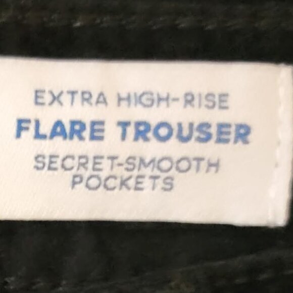 Old Navy Extra High-Rise Flare Trousers - Picture 5 of 6